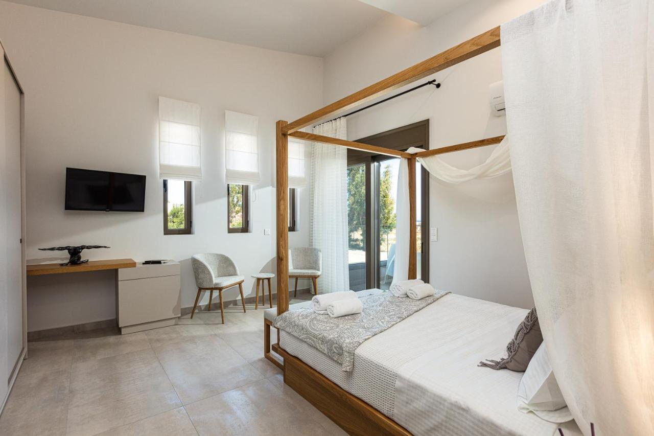 Lagoon Seaside Villa, Sumptuous Retreat,By Thinkvilla Pánormos Esterno foto