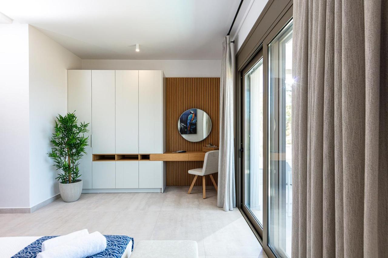 Lagoon Seaside Villa, Sumptuous Retreat,By Thinkvilla Pánormos Esterno foto